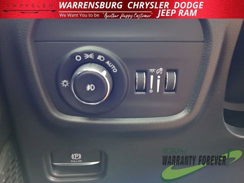 New 2025 Jeep Grand Cherokee L Limited w/ Luxury Tech Group II image 35