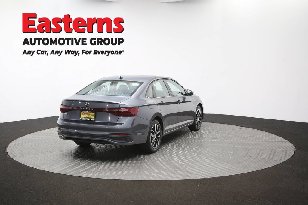 Used 2025 Volkswagen Jetta SE FWD image 38