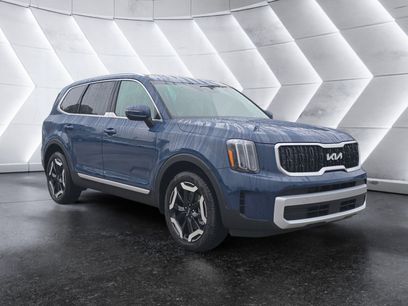 New 2025 Kia Telluride EX w/ EX Captain's Chair Package