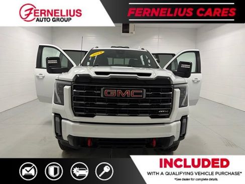 Used 2024 GMC Sierra 3500 AT4 w/ Technology Package AWD/4WD image 11