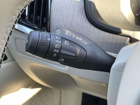 Used 2024 Volvo S90 B6 Ultimate w/ Protection Package Premier image 12