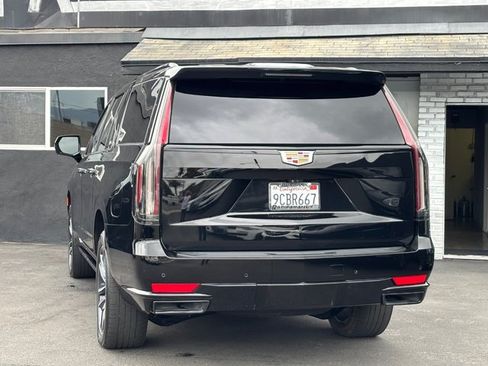 Used 2022 Cadillac Escalade ESV Sport Platinum w/ Heavy-Duty Trailer Package AWD/4WD image 22