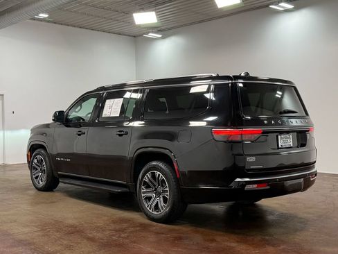 Used 2023 Jeep Wagoneer L Series II AWD/4WD image 26