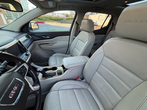 Used 2018 GMC Acadia Denali w/ Technology Package AWD/4WD image 17