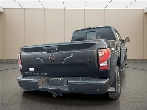 Used 2024 Nissan Titan PRO-4X w/ Pro-4x Convenience Package image 17