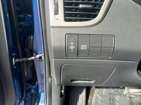 Used 2013 Hyundai Elantra GT FWD image 17