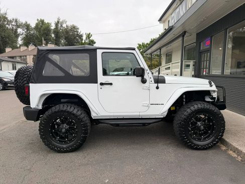 Used 2015 Jeep Wrangler Sport AWD/4WD image 8