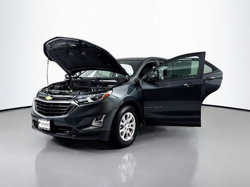 Used 2020 Chevrolet Equinox LS w/ LPO, Cargo Package FWD image 15