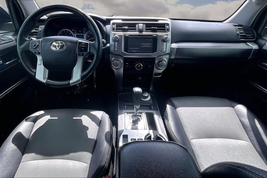 Used 2018 Toyota 4Runner SR5 Premium AWD/4WD image 6