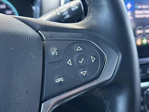 Used 2023 Chevrolet Traverse LT FWD image 17