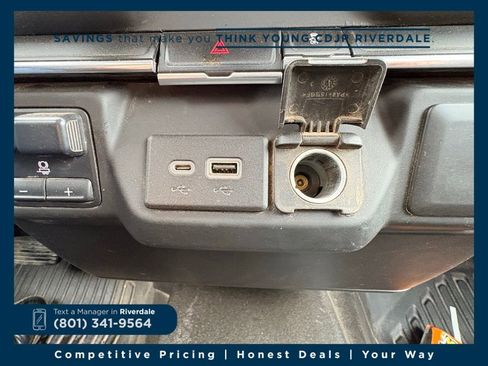 Used 2021 GMC Sierra 3500 4x4 Crew Cab w/ Fleet Convenience Package image 22