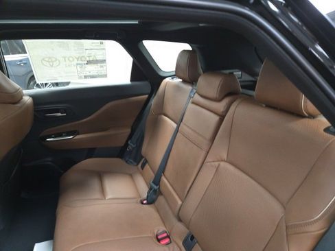 New 2025 Toyota Crown Signia image 17