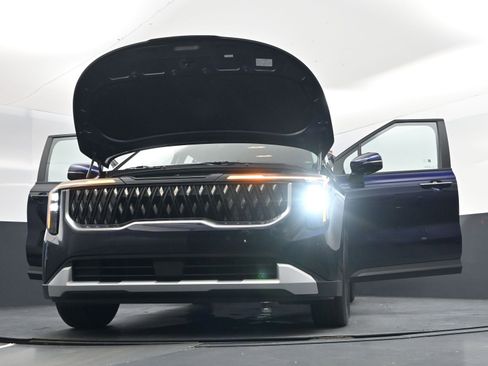 New 2026 Kia Carnival LX FWD image 34