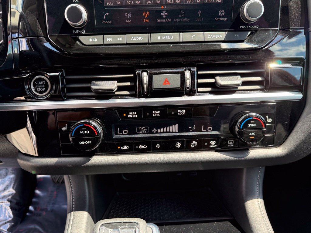 Used 2023 Nissan Pathfinder SV AWD/4WD image 26