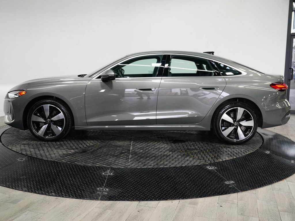 Used 2025 Audi A5 2.0T Premium Plus w/ Premium Plus AWD/4WD image 4