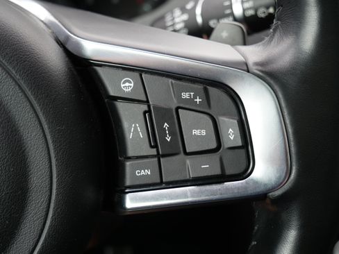 Used 2019 Jaguar F-PACE Prestige AWD/4WD image 27