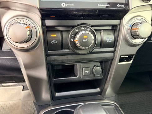 Used 2022 Toyota 4Runner SR5 Premium w/ Moonroof Package RWD image 18
