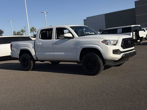 Used 2021 Toyota Tacoma SR AWD/4WD image 5