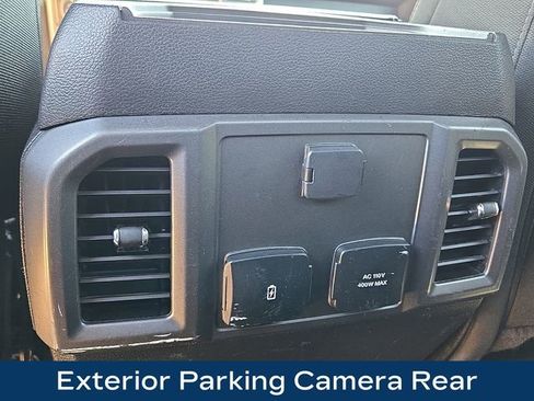 Used 2019 Ford F150 XLT w/ Equipment Group 302A Luxury AWD/4WD image 21