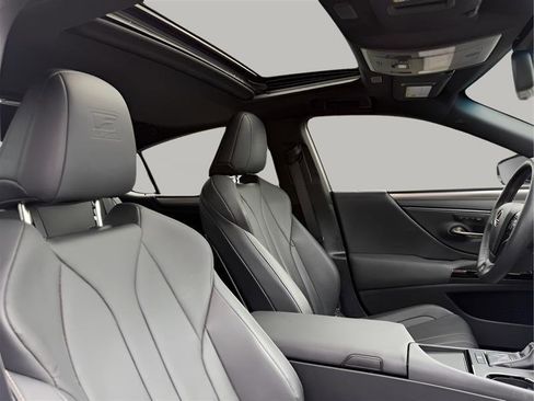 Used 2023 Lexus ES 350 F Sport w/ Accessory Package (Z2) image 28