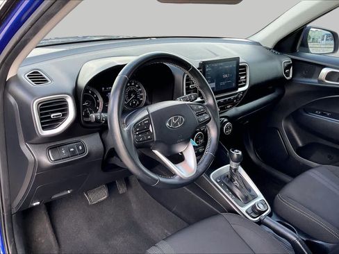 Used 2022 Hyundai Venue SEL FWD image 17