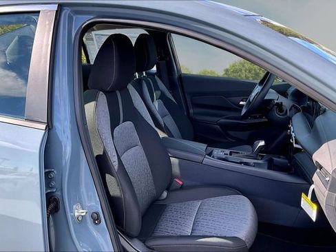 New 2027 Nissan Sentra SV w/ Floor Mat Package FWD image 9