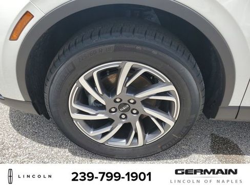 New 2025 Lincoln Corsair FWD image 12