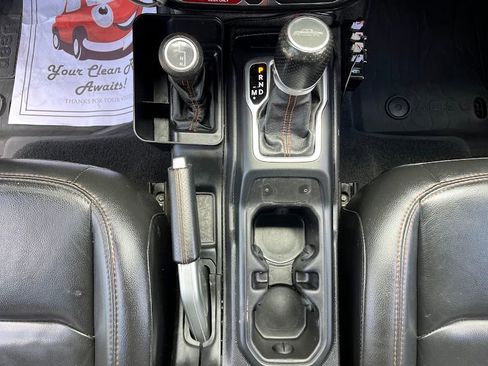 Used 2020 Jeep Gladiator Mojave AWD/4WD image 18
