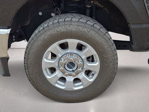 Used 2024 Ford F250 XLT AWD/4WD image 10