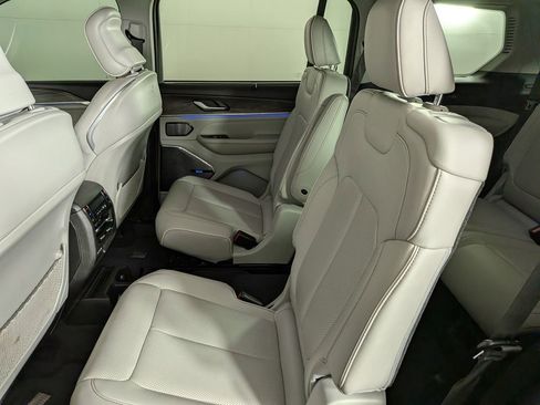 Certified 2021 Jeep Grand Cherokee L Overland w/ Luxury Tech Group IV AWD/4WD image 37