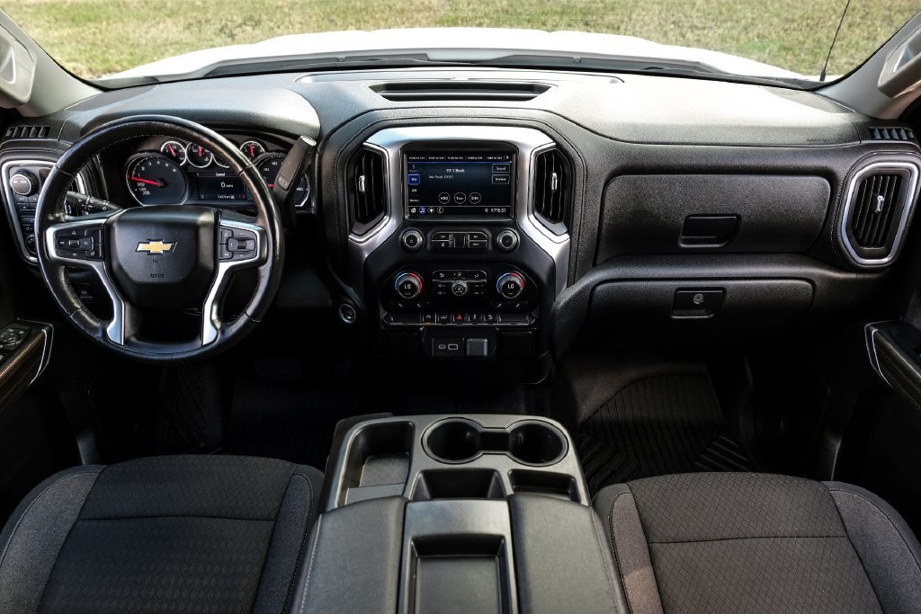 Used 2021 Chevrolet Silverado 1500 LT AWD/4WD image 10