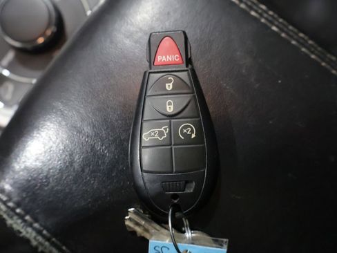 Used 2012 Jeep Grand Cherokee Overland AWD/4WD image 28