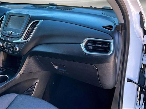 Used 2018 Chevrolet Equinox LT image 27