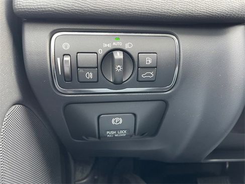 Used 2014 Volvo XC60 3.2 image 23