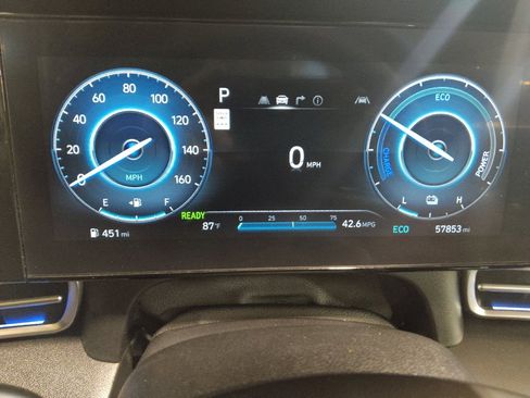 Used 2024 Hyundai Elantra Blue FWD image 23