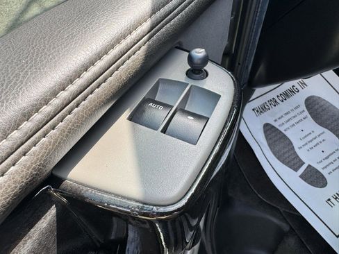 Used 2018 Chevrolet Express 2500 w/ Enhanced Convenience Package RWD image 13