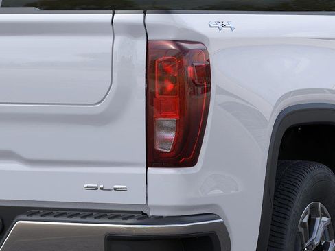 New 2026 GMC Sierra 1500 SLE AWD/4WD image 11