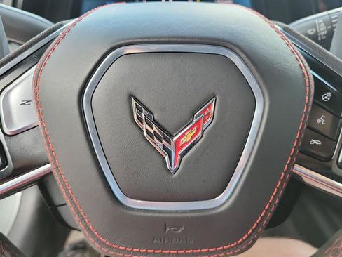 Used 2022 Chevrolet Corvette Stingray Premium Conv w/ Z51 Performance Package RWD image 16