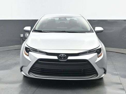 Used 2026 Toyota Corolla LE FWD image 18