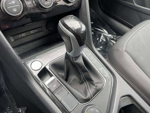 Used 2024 Volkswagen Taos SE image 42