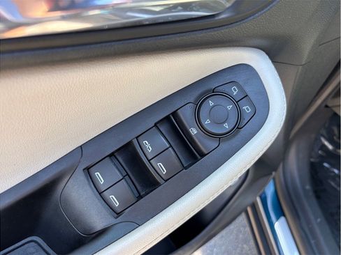 Used 2021 Buick Encore GX Select image 19