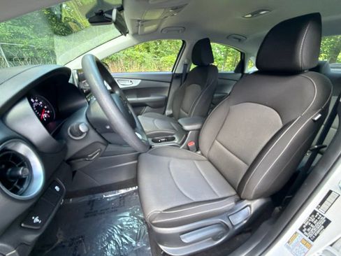 Used 2023 Kia Forte LXS FWD image 14