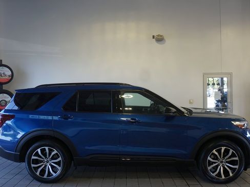 Used 2020 Ford Explorer ST w/ Premium Technology Package image 2