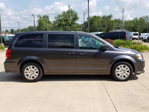 Used 2017 Dodge Grand Caravan SE w/ Power Window Group image 7
