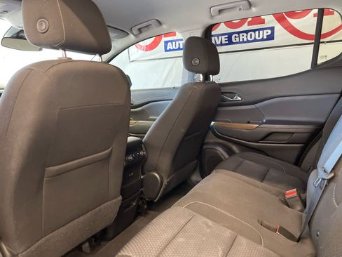 Used 2021 GMC Acadia SLE image 21