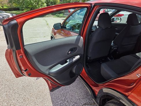 Used 2019 Honda HR-V Sport image 11