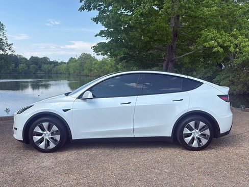 Used 2020 Tesla Model Y Long Range AWD/4WD image 10