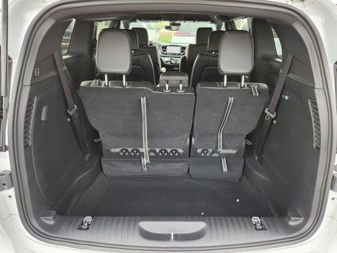 New 2025 Chrysler Voyager LX image 11