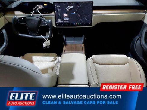 Used 2021 Tesla Model S Plaid image 16