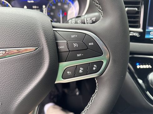 New 2026 Chrysler Voyager LX image 14